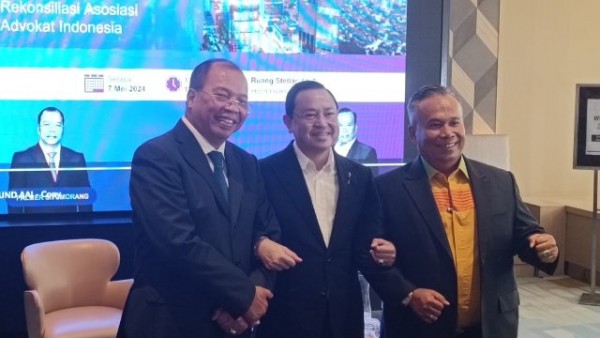 Penandatanganan Kesepakatan Bersama Rekonsiliasi Asosiasi Advokat Indonesia 2